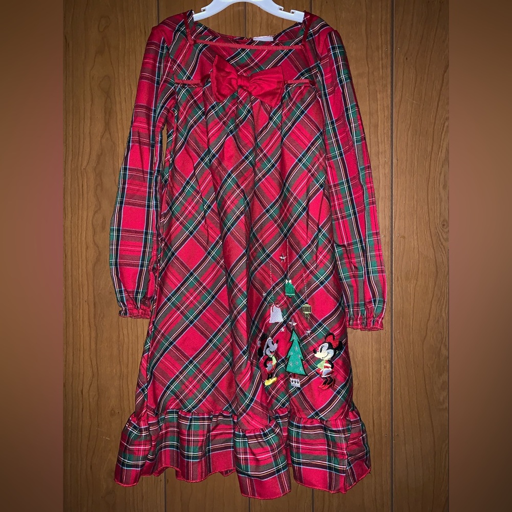 Mickey and Minnie Christmas nighty 7/8